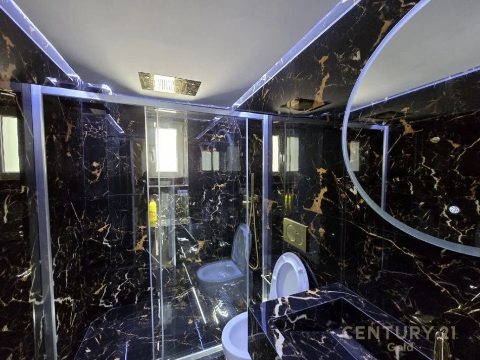 Tirane, jepet me qera apartament 1+1 Kati 1, 50 m² 700 € (21 Dhjetori)