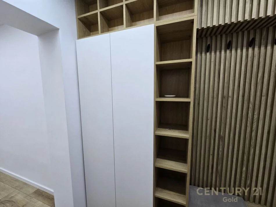 Tirane, jepet me qera apartament 1+1 Kati 1, 50 m² 700 € (21 Dhjetori)