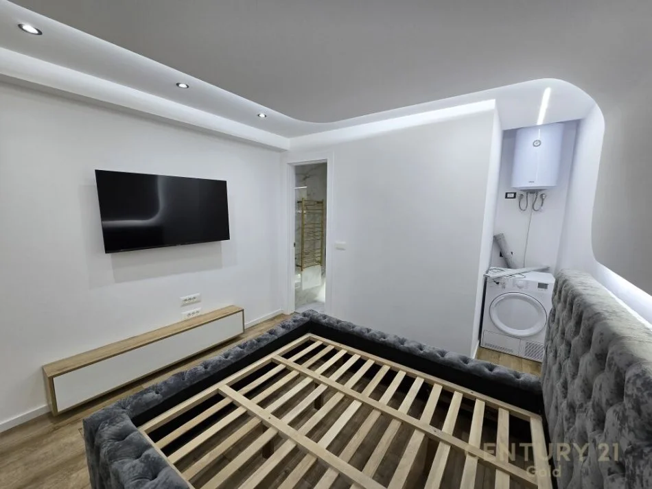 Tirane, jepet me qera apartament 1+1 Kati 1, 30 m² 600 € (21 Dhjetori)