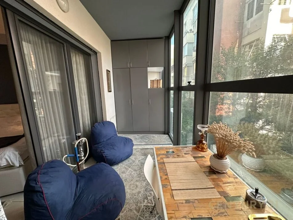 Tirane, jepet me qera apartament 1+1+Ballkon Kati 3, 80 m² 580 € (Prane big Market, Kodra e Diellit)