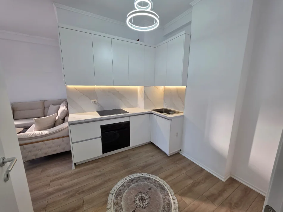 Tirane, shitet apartament 2+1 Kati 8, 90 m² 155.000 € (astiri)