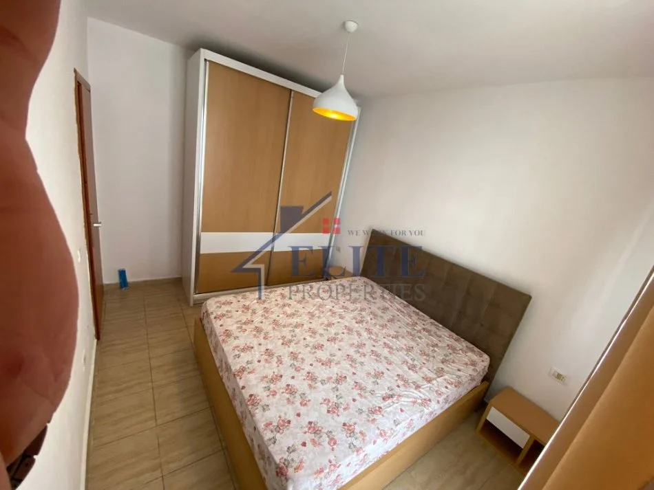 Tirane, jepet me qera apartament 2+1 Kati 4, 100 m² 600 € (Selite)