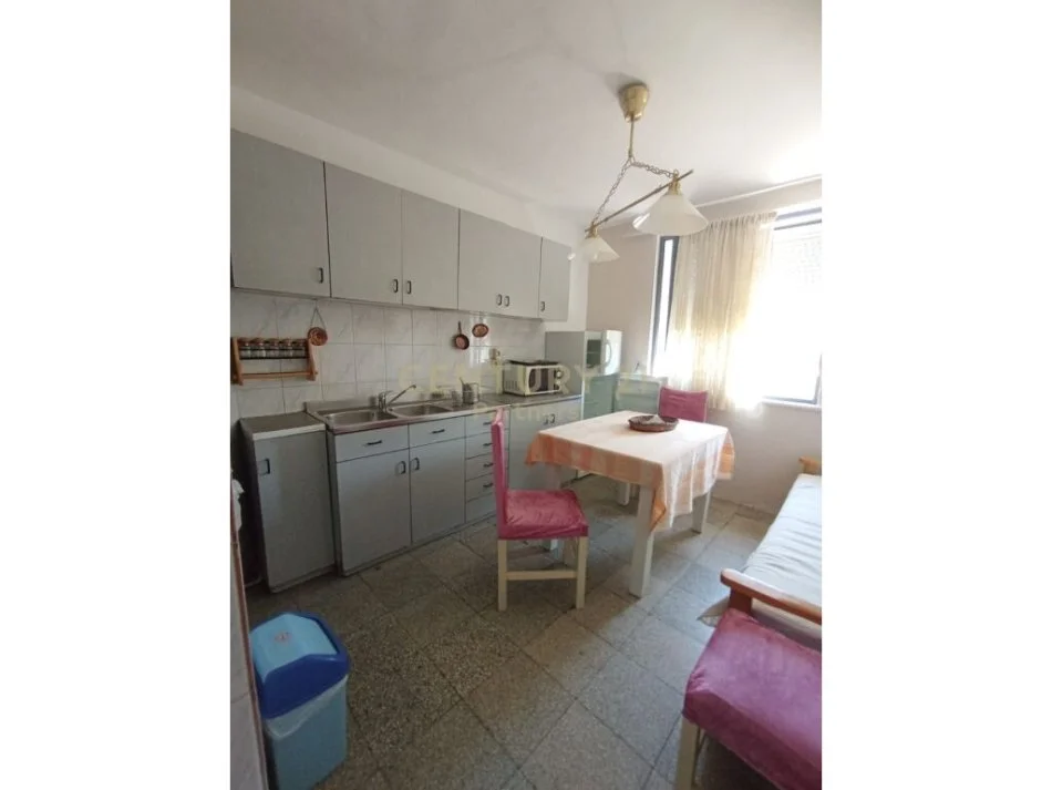 Tirane, jepet me qera apartament 2+1 Kati 4, 67 m² 450 € (Mine Peza)