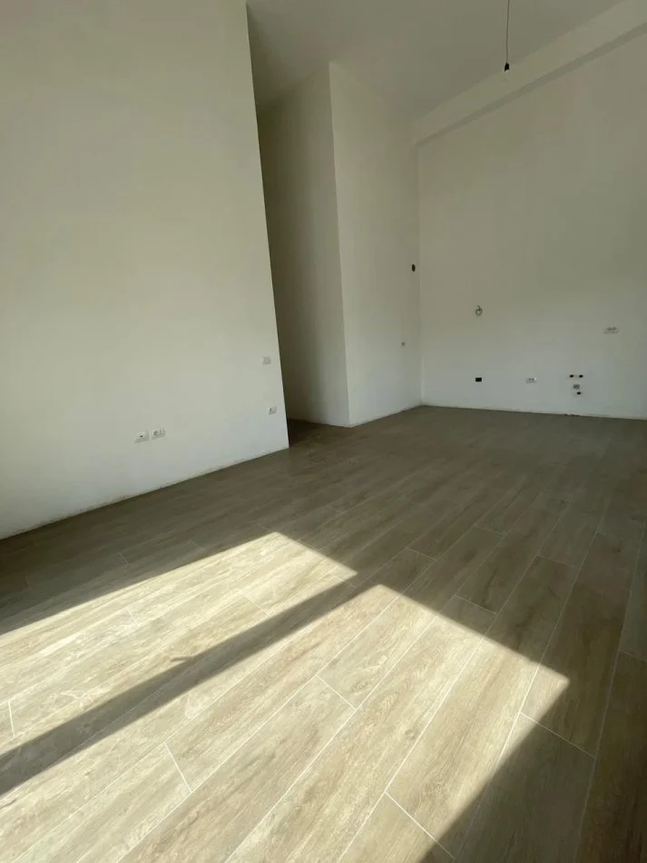 Qira, Ambient per zyra, Kompleksi Green Harmony ne Porcelan.