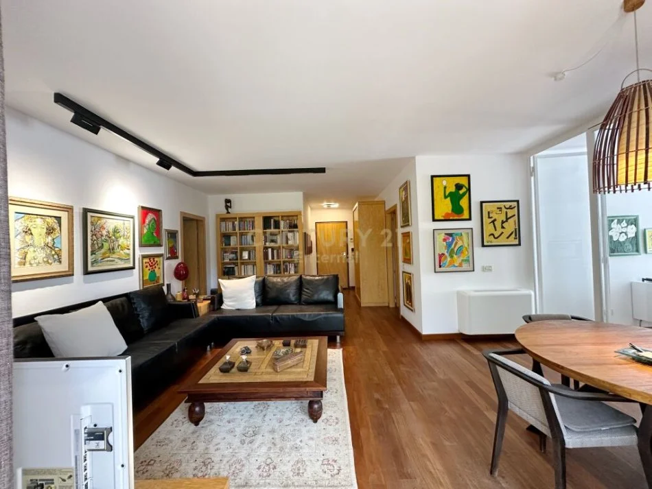 Tirane, jepet me qera apartament 2+1 Kati 4, 111 m² 1.300 € (liqeni i thate)