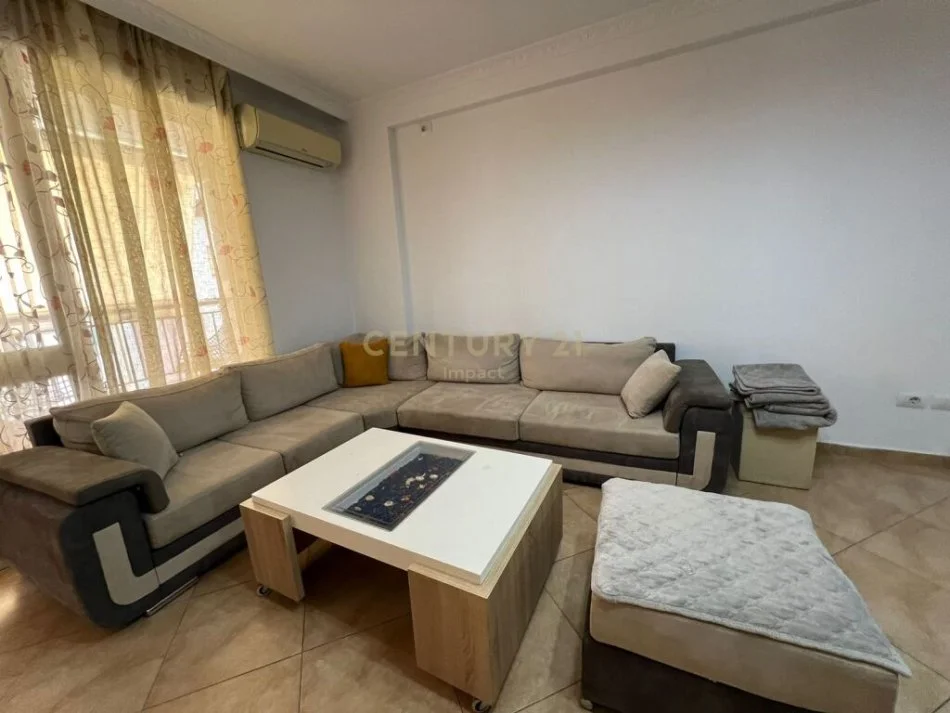 Tirane, jepet me qera apartament 2+1+Aneks+Ballkon Kati 5, 100 m² 120.000 € (YZBERISH)
