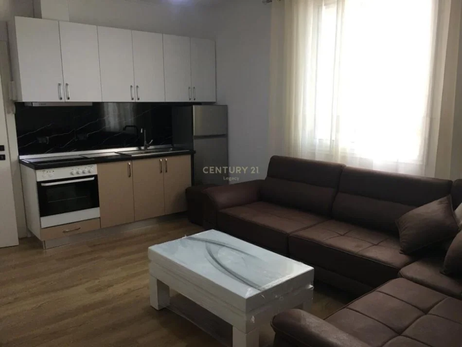 Tirane, jepet me qera apartament 2+1 Kati 3, 80 m² 450 € (rruga e Dibres ,Tirane)