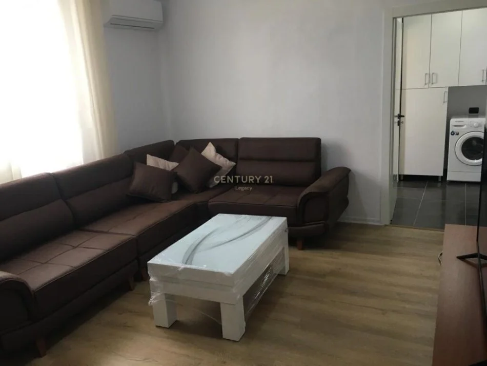 Tirane, jepet me qera apartament 2+1 Kati 3, 80 m² 450 € (rruga e Dibres ,Tirane)