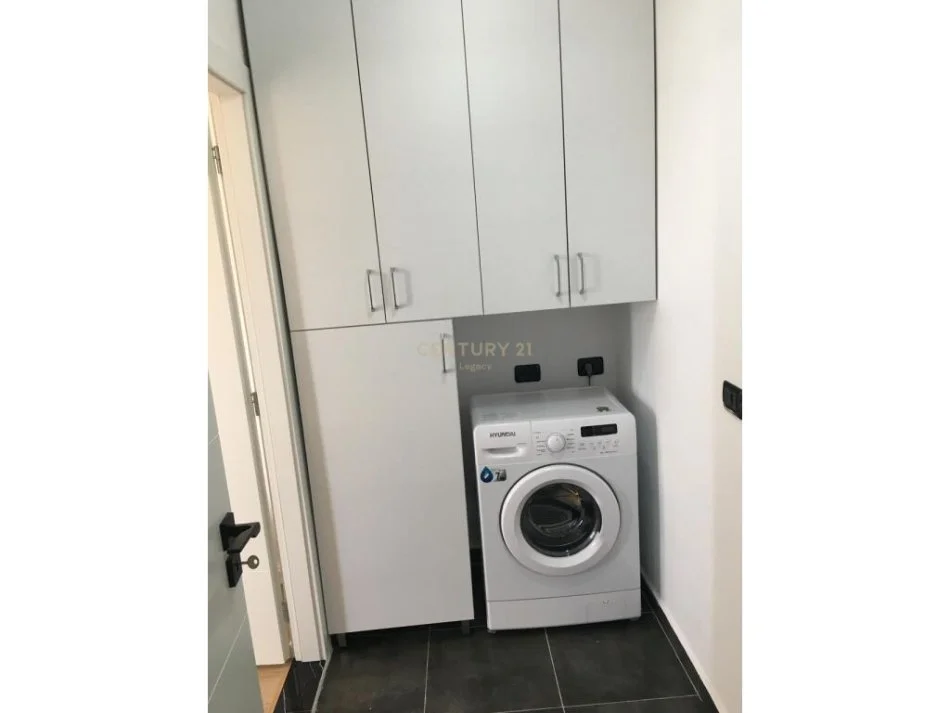 Tirane, jepet me qera apartament 2+1 Kati 3, 80 m² 450 € (rruga e Dibres ,Tirane)