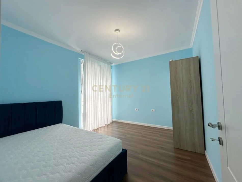 Tirane, jepet me qera apartament 2+1 Kati 1, 100 m² 700 € 