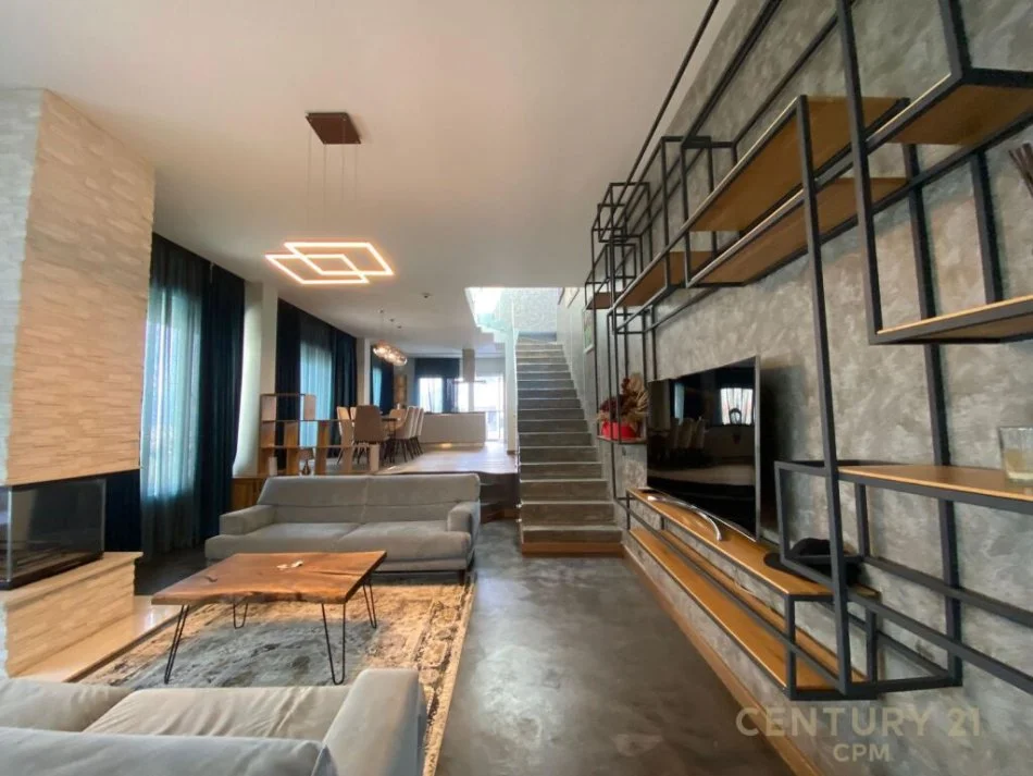 Tirane, jepet me qera Vile 3+1+Aneks+Ballkon Kati 0, 220 m² 2.700 € (KODRA E DIELLIT)
