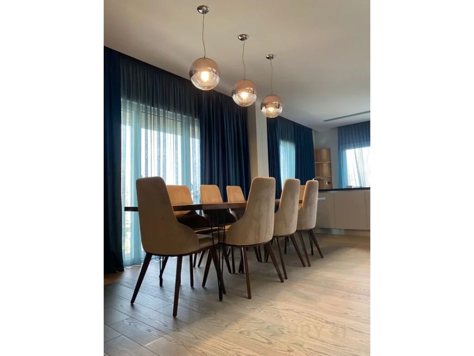 Tirane, jepet me qera Vile 3+1+Aneks+Ballkon Kati 0, 220 m² 2.700 € (KODRA E DIELLIT)