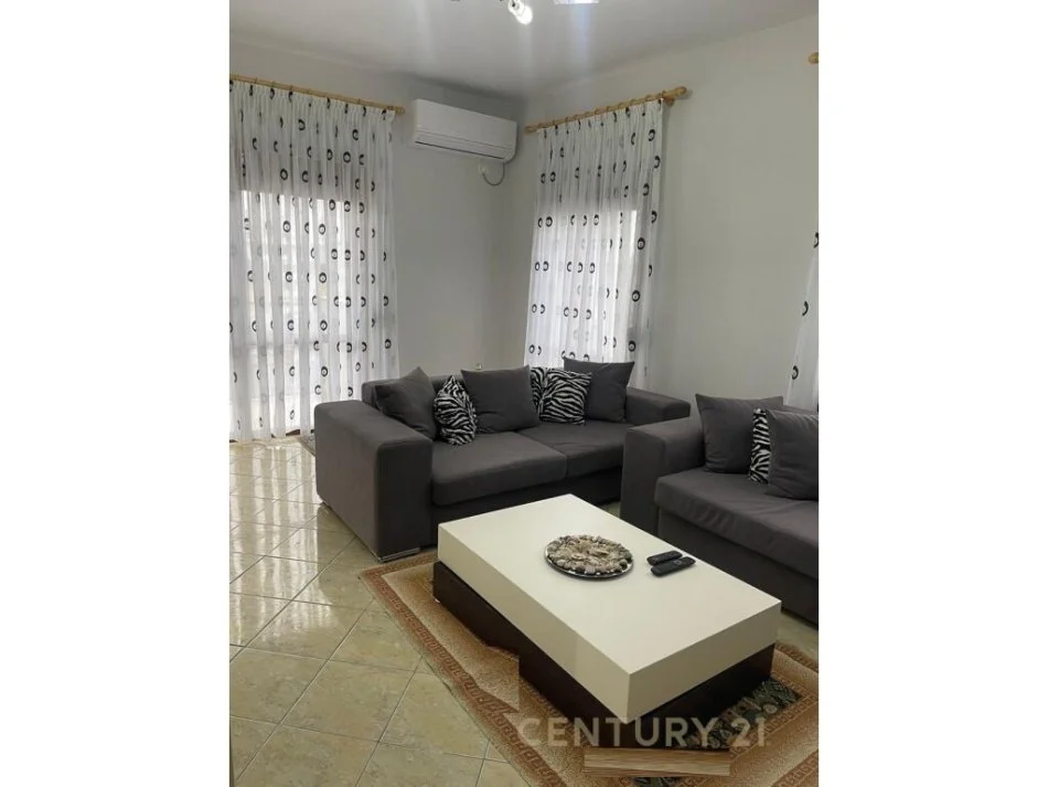 Tirane, jepet me qera apartament 2+1 Kati 5, 80 m² 650 € (Rruga Frosina Plaku, 21 Dhjetori)