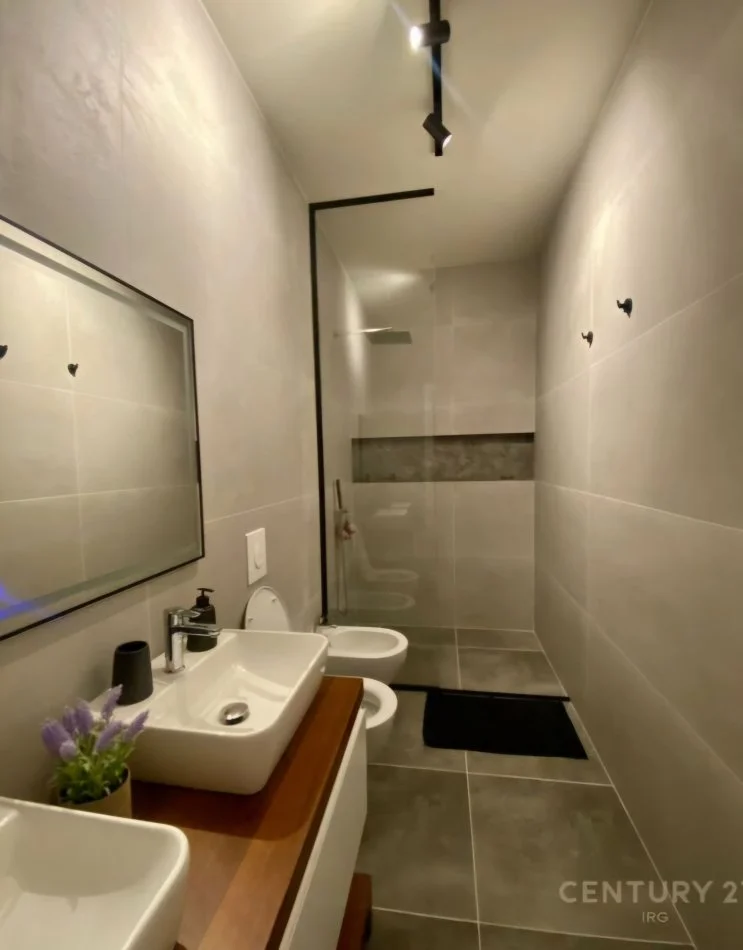 Dhermi - Palase, shitet apartament 2+1+Ballkon Kati 0, 80 m² 660.000 € (Dhermi)