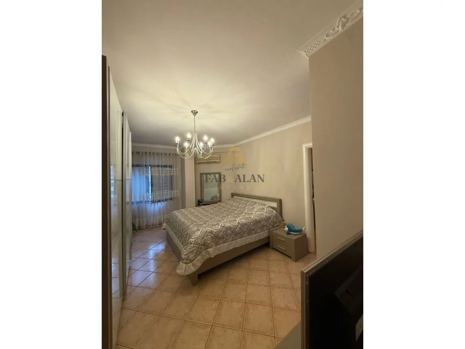 Tirane, shitet apartament 2+1 Kati 5, 105 m² 255.000 € (ISH STACIONI I TRENIT)