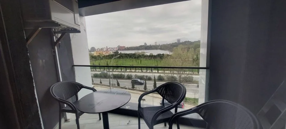 Tirane, jepet me qera apartament 2+1+Ballkon Kati 3, 100 m² 