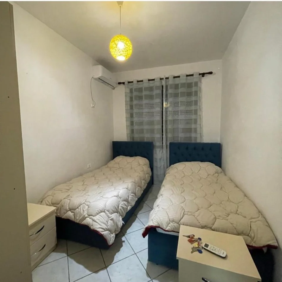 Durres, jepet me qera apartament 2+1 Kati 2, 400 € 