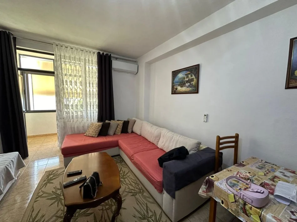 Tirane, shitet apartament 1+1+Ballkon Kati 3, 65 m² 93.000 € (Rruga e Dibres , Spital Amerikan 2)