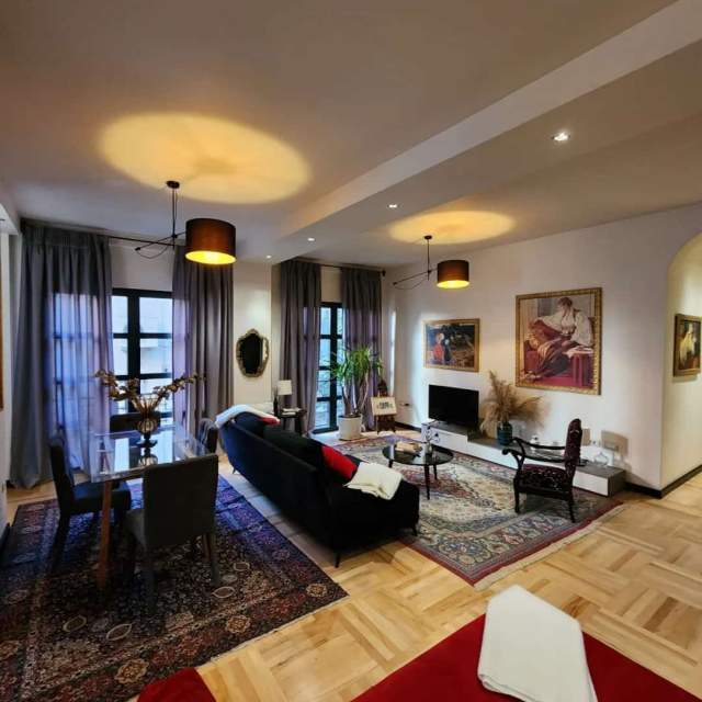 Tirane, jepet me qera apartament 2+1+A+BLK Kati 1, 90 m² 800 Euro (rruga abraham linkoln)