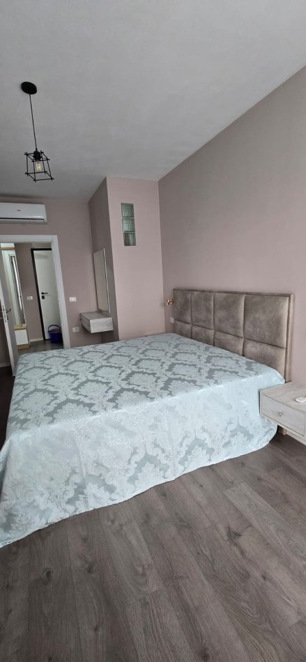 Tirane, jepet me qera apartament 1+1 Kati 2, 65 m² 630 € 