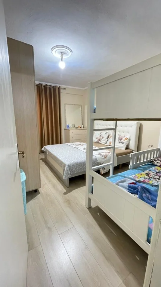 Tirane, jepet me qera apartament 1+1 Kati 1, 70 m² 450 € (rruga jordan misja)