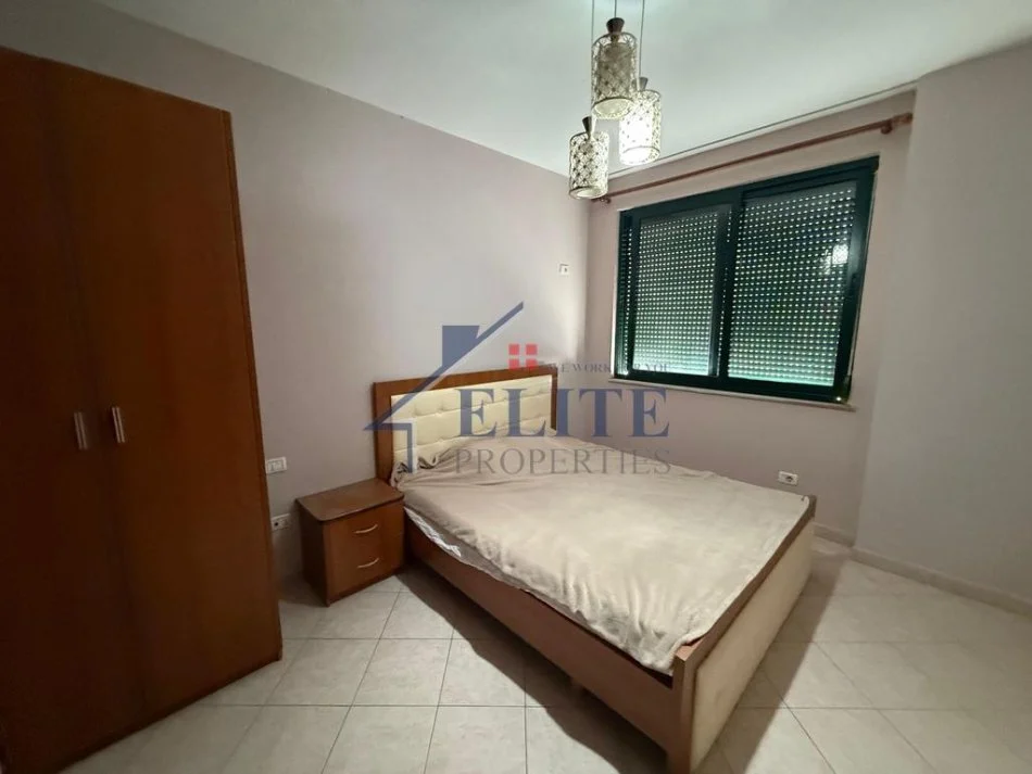 Tirane, jepet me qera apartament 1+1 Kati 11, 65 m² 550 € (Ish Ekspozita)