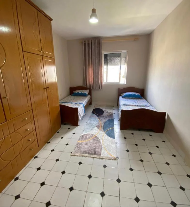 Tirane, jepet me qera apartament 2+1 Kati 5, 65.000 € (Te Ambasada Amerikane)