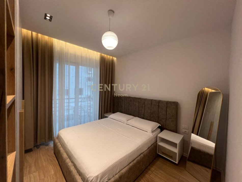 Tirane, jepet me qera apartament 2+1 Kati 3, 100 m² 1.200 € (liqeni i thate)