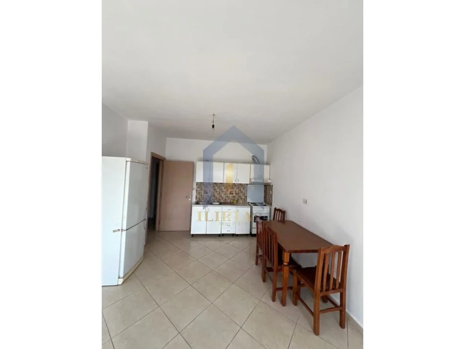 Tirane, shitet apartament 1+1+Ballkon Kati 4, 77 m² 114.900 € (Astir)