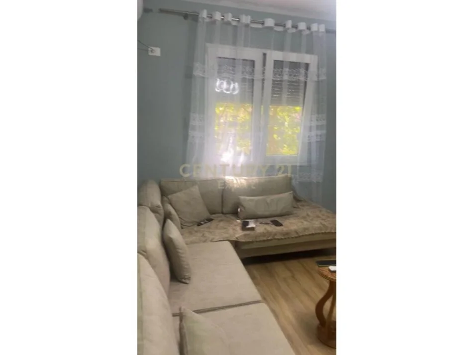 Tirane, shitet apartament 4+1 , 104 m² 175.000 € 