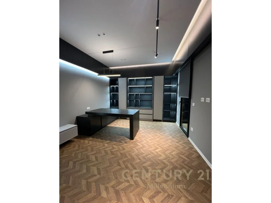 Tirane, jepet me qera apartament 2+1 Kati 17, 125 m² 1.500 € (e kavajes)
