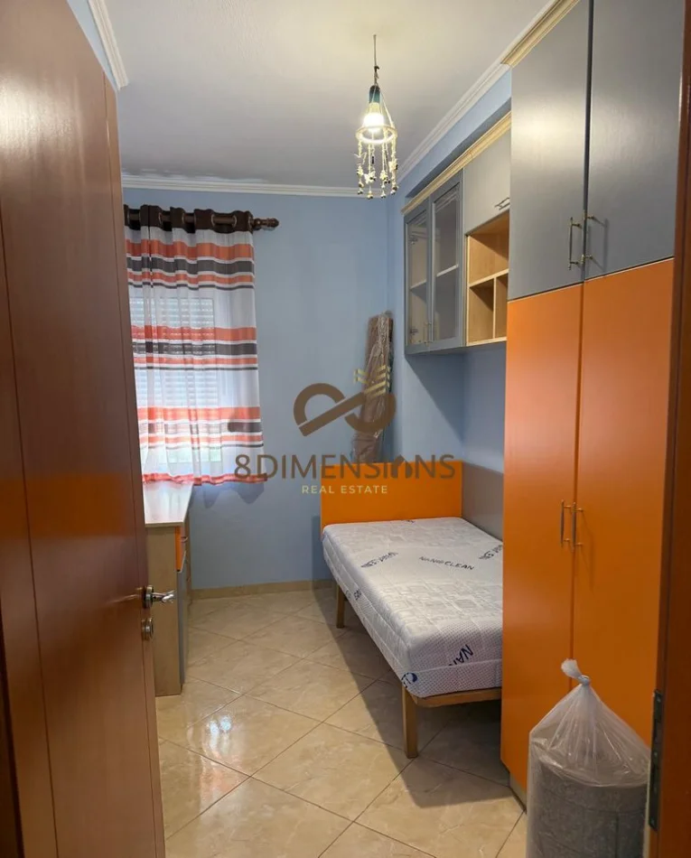 Tirane, jepet me qera apartament 2+1+Ballkon Kati 3, 67 m² 500 € (Tek Materniteti Ri - D8242A-228)