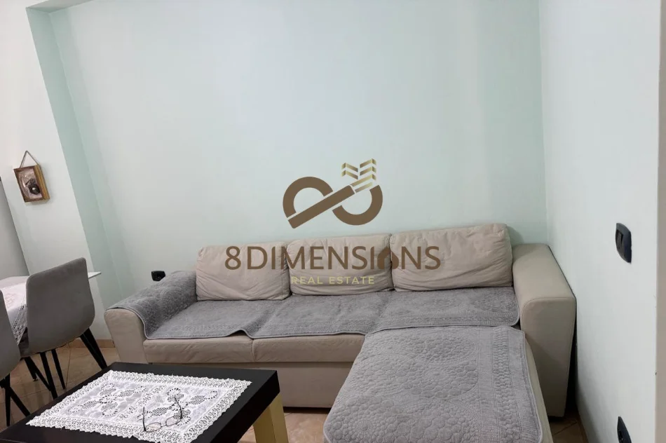 Tirane, jepet me qera apartament 2+1+Ballkon Kati 3, 67 m² 500 € (Tek Materniteti Ri - D8242A-228)