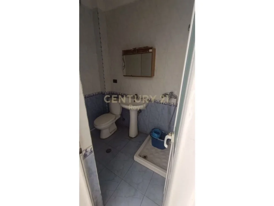 Tirane, jepet me qera apartament 1+1 Kati 5, 58 m² 500 € (21 DHJETORI)