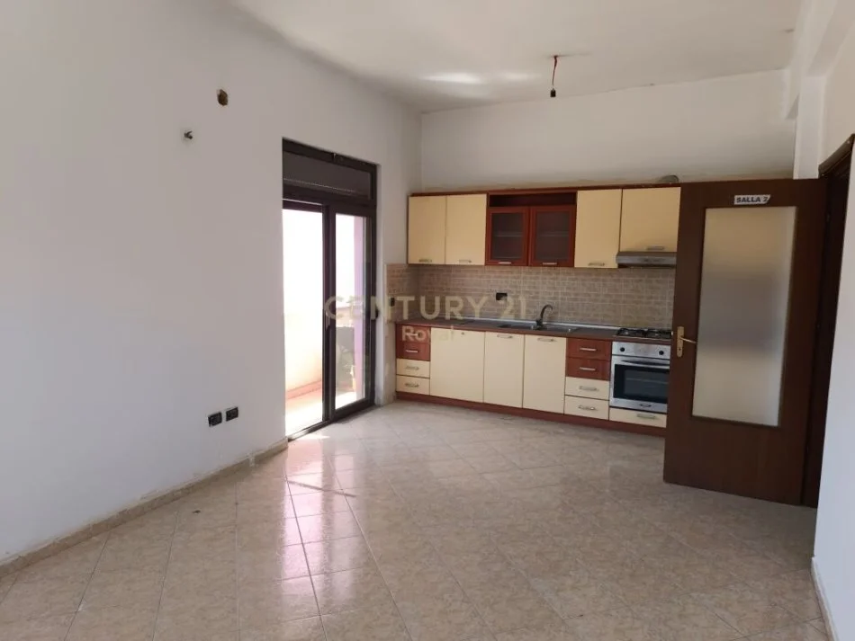Tirane, jepet me qera apartament 1+1 Kati 5, 58 m² 500 € (21 DHJETORI)