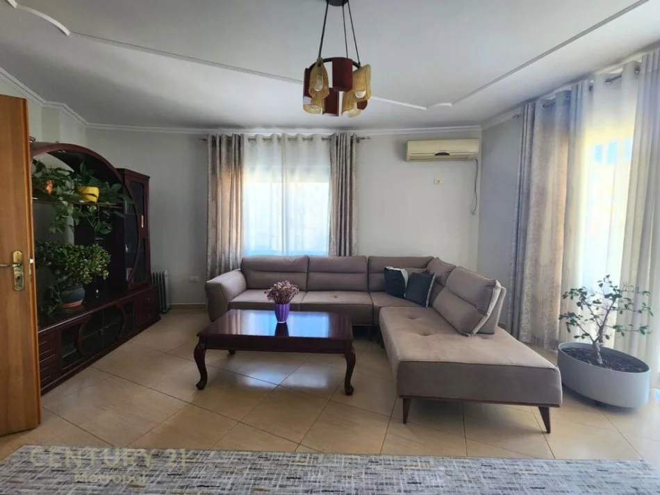 Tirane, shitet apartament 2+1 Kati 2, 103 m² 120.000 € (Fresk)