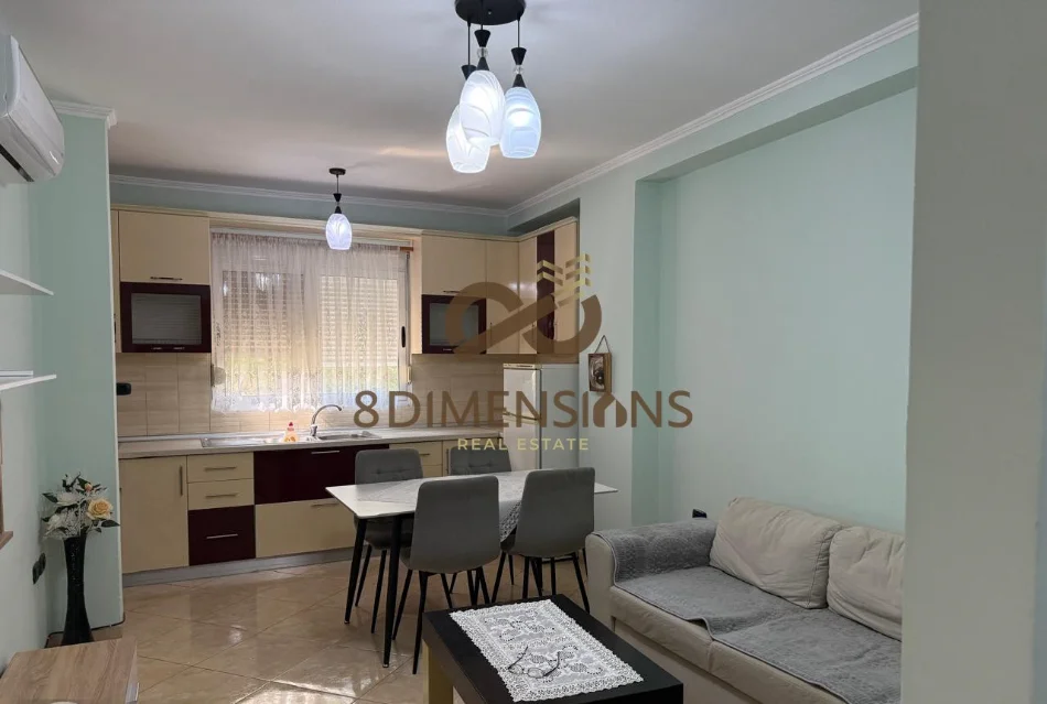 Tirane, jepet me qera apartament 2+1+Ballkon Kati 3, 67 m² 500 € (Tek Materniteti Ri - D8242A-228)