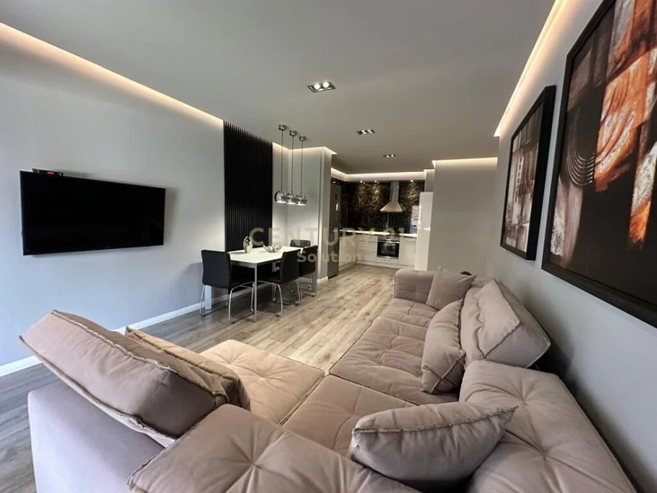 Tirane, jepet me qera apartament 2+1 Kati 2, 115 m² 800 € (komuna)