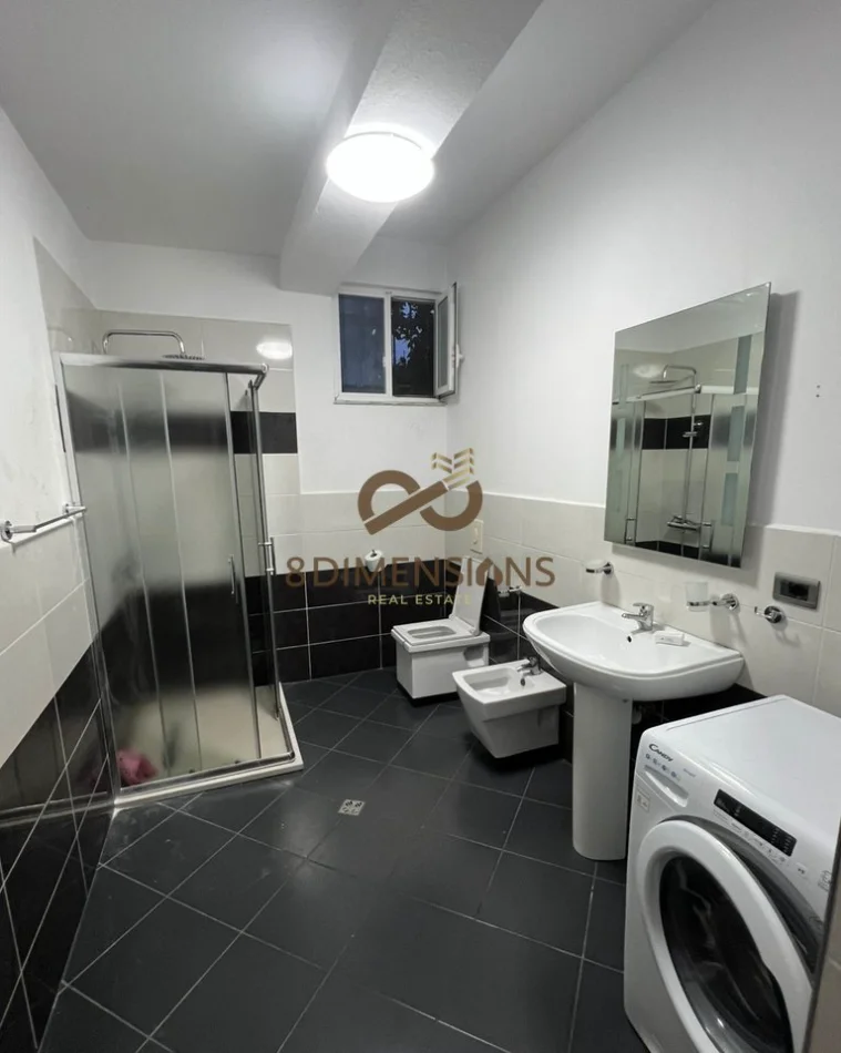 Tirane, jepet me qera apartament 2+1+Ballkon , 90 m² 400 € (Tek Rr. Siri Kodra - D8242A-230)