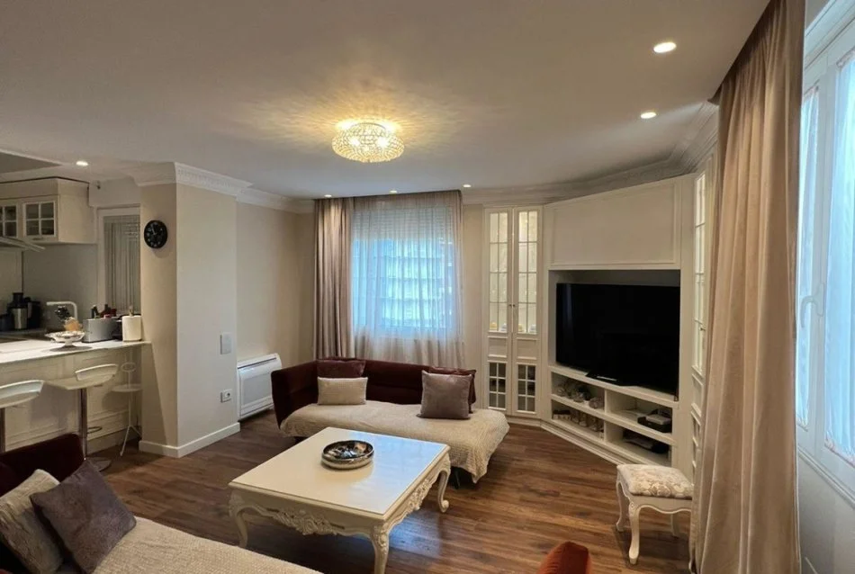 Tirane, shitet apartament duplex 4+1+Aneks+Ballkon Kati 4, 160 m² (SHESHI SKENDERBEJ)