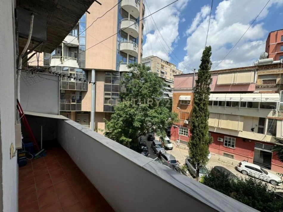 Tirane, shitet apartament 1+1 Kati 3, 37 m² 100.000 € 