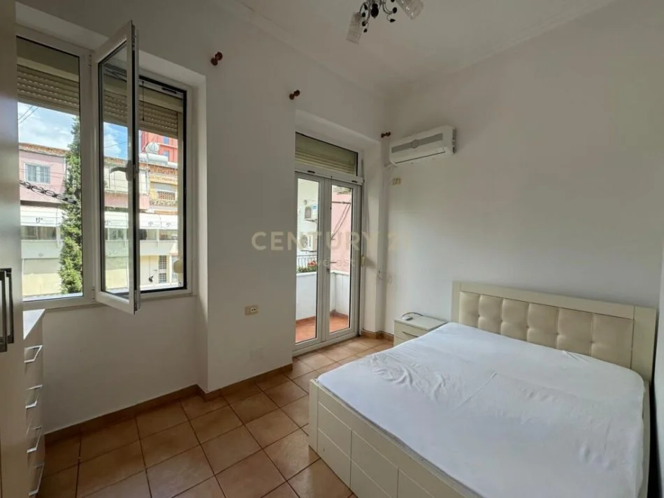 Tirane, shitet apartament 1+1 Kati 3, 37 m² 100.000 € 