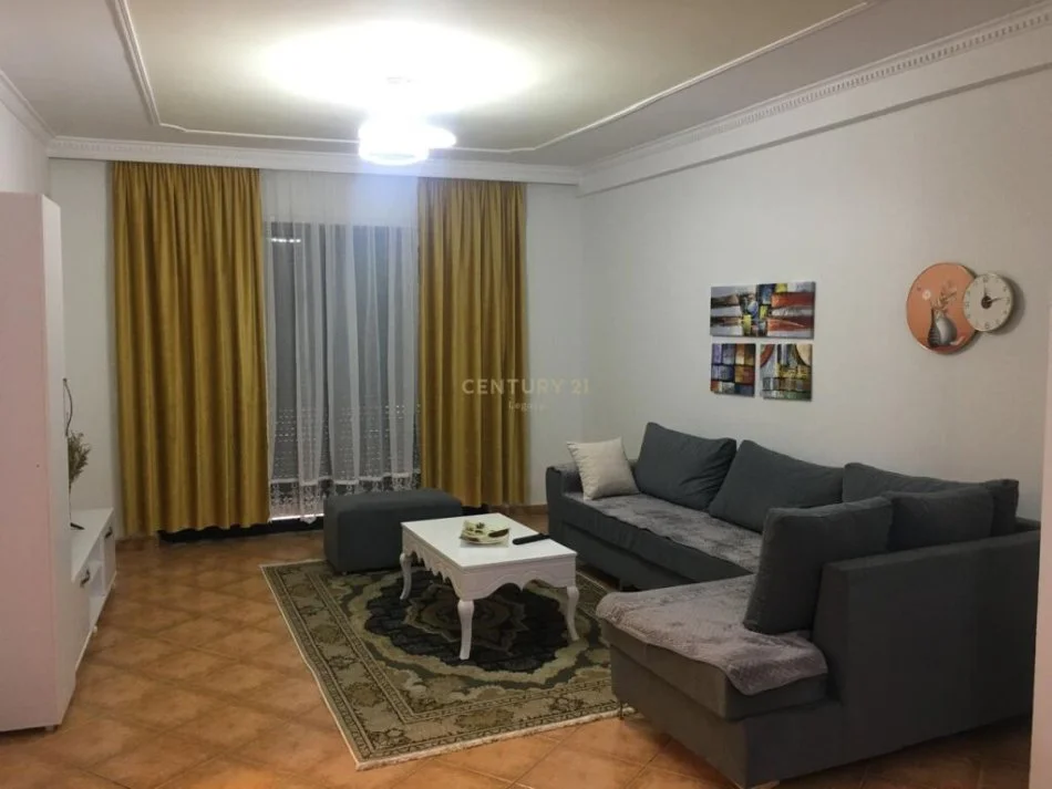 Tirane, jepet me qera apartament 2+1 Kati 1, 107 m² 500 € 
