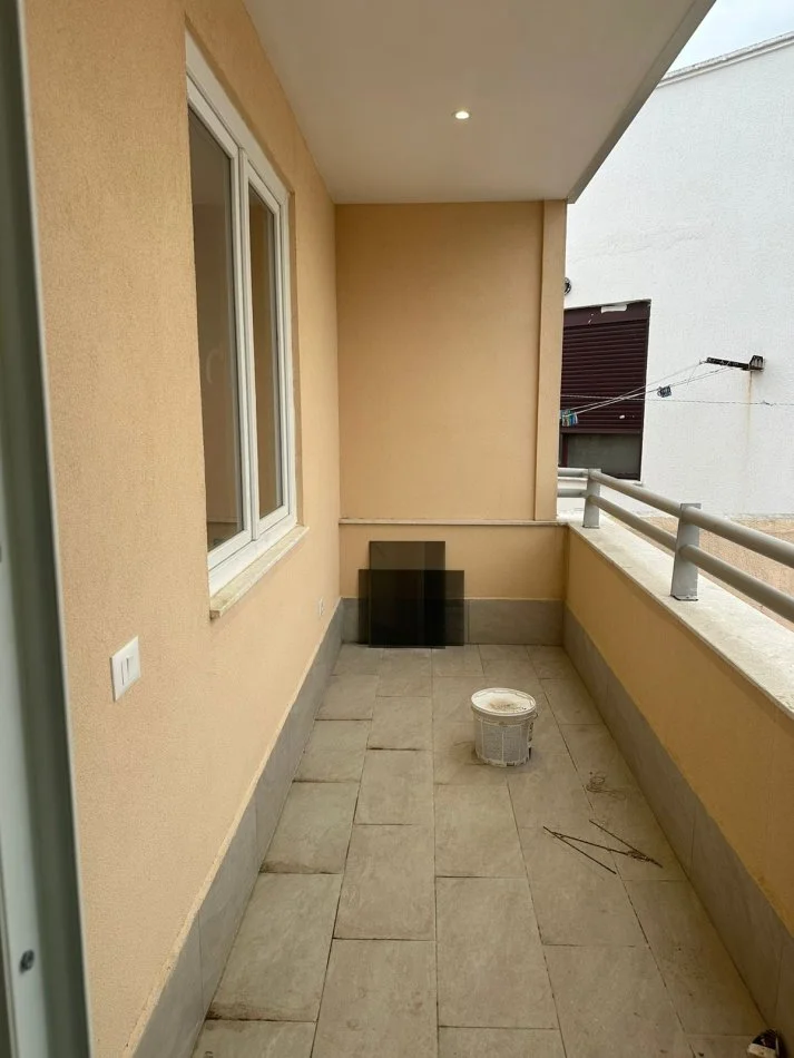 Durres, shitet apartament 1+1 Kati 10, 60 m² 75.000 €