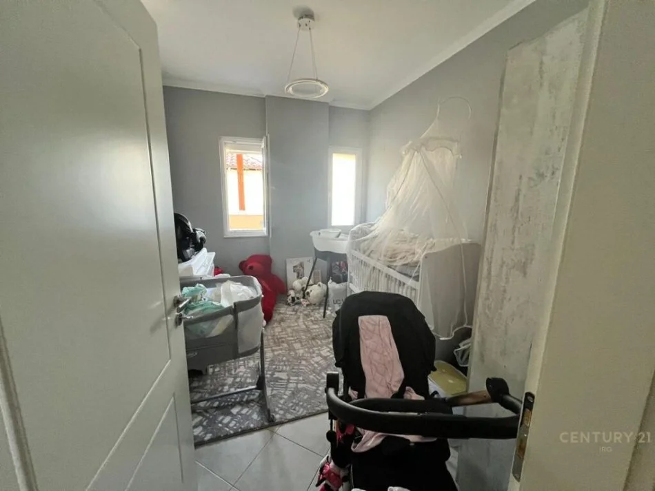 Tirane, shitet apartament 2+1 Kati 2, 95 m² 150.000 € 