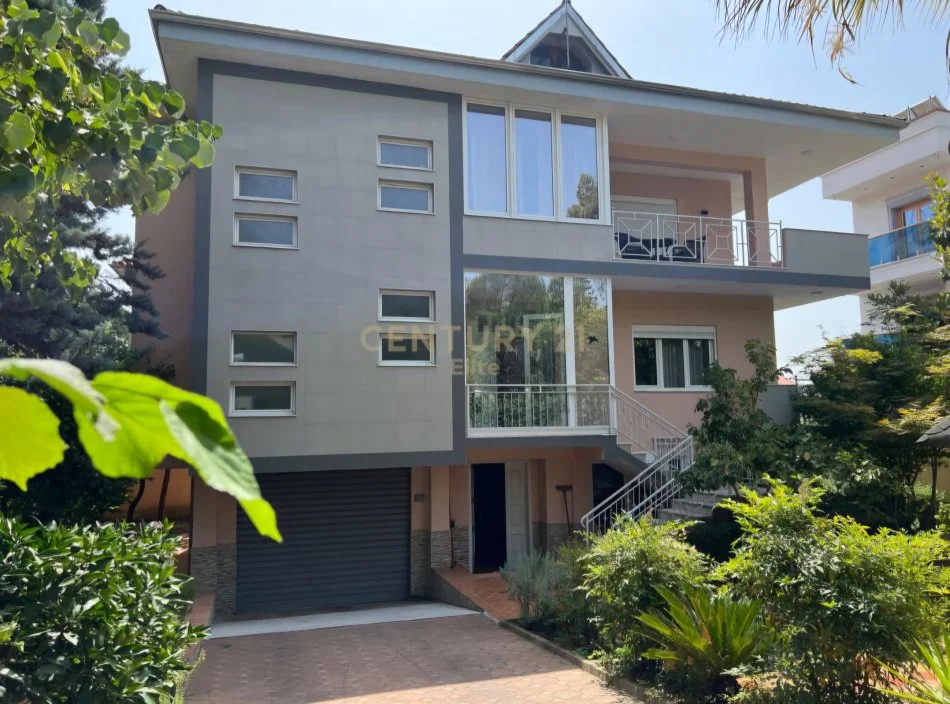 Tirane, jepet me qera Vile 3 Katshe Kati 3, 920 m² 2.290 € (Pallati I BRIGADAVE)