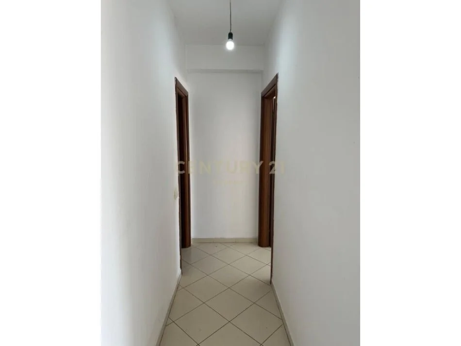 Tirane, shitet apartament 2+1 Kati 5, 96 m² 135.001 € 