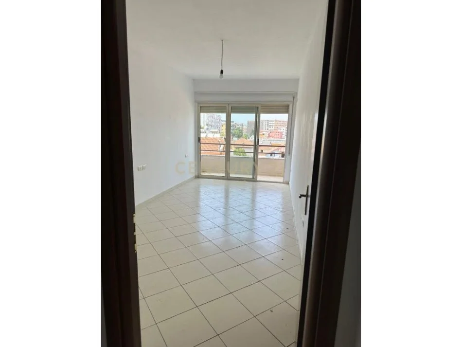 Tirane, shitet apartament 2+1 Kati 5, 96 m² 135.001 € 