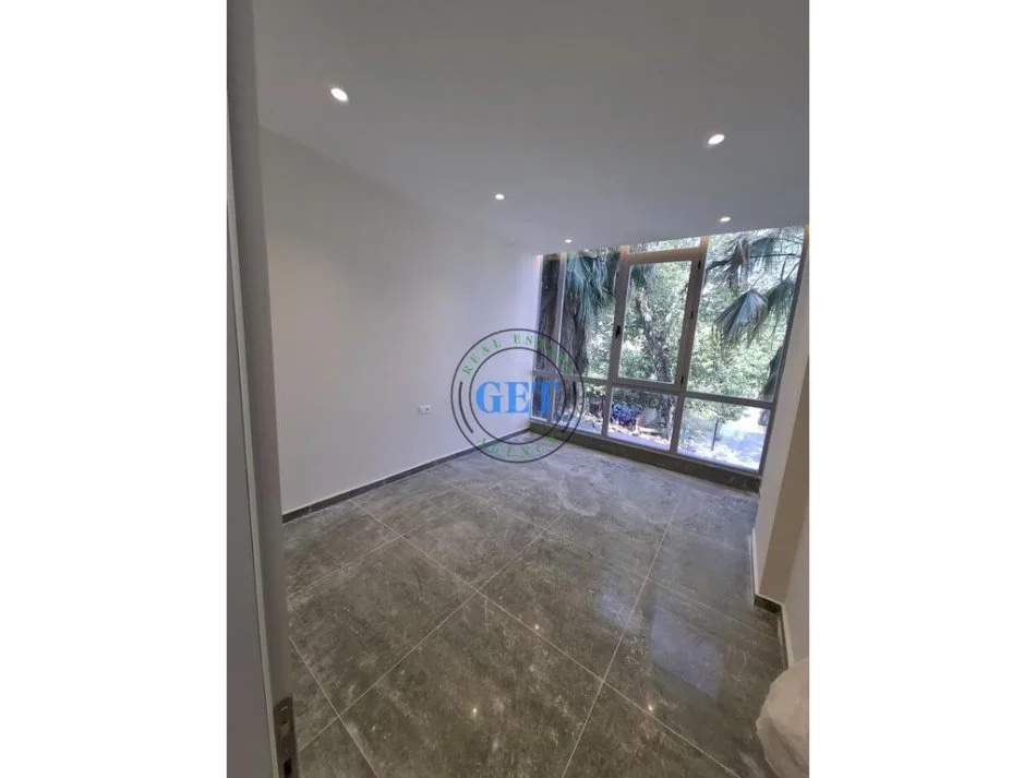 Durres, shitet apartament 2+1 Kati 1, 100 m² 120.000 € (Plazh Hekurudha)