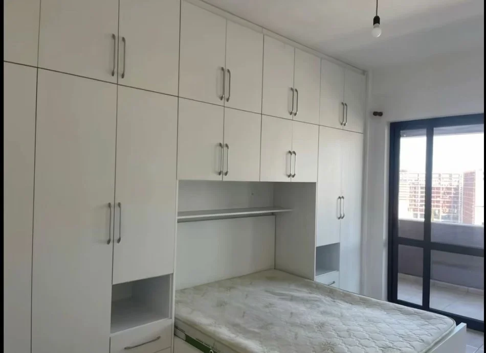 Tirane, jap me qera apartament 1+1+Ballkon Kati 2, 65 m² 349 € (Astir okazion!!!)